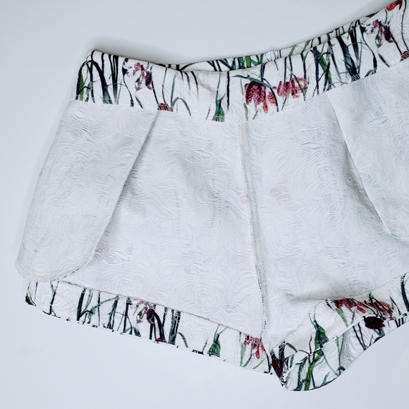 Sam & Lavi | Jacquard Floral Shorts Size Small - Picture 11 of 14